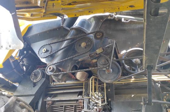 Комбайн New Holland CR9080 -  5