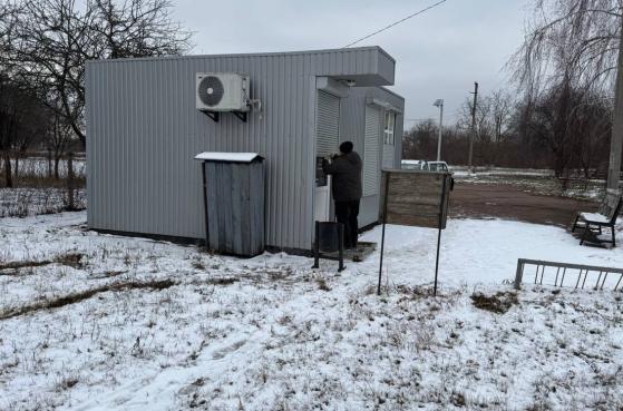 Магазин 30 метрів з меблями с.Прихідьки Полтавська область -  3