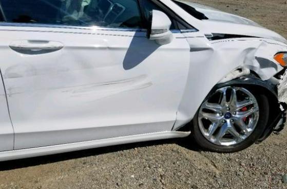 Ford Fusion SE 2,5 Газ/Бензин АКПП 2015 року -  12